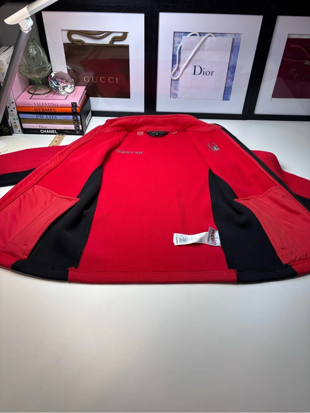Spyder bold red